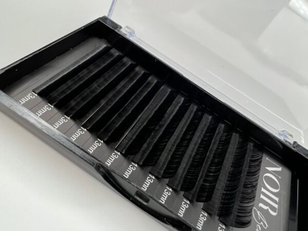 Wimperextensions Noir-Beauty